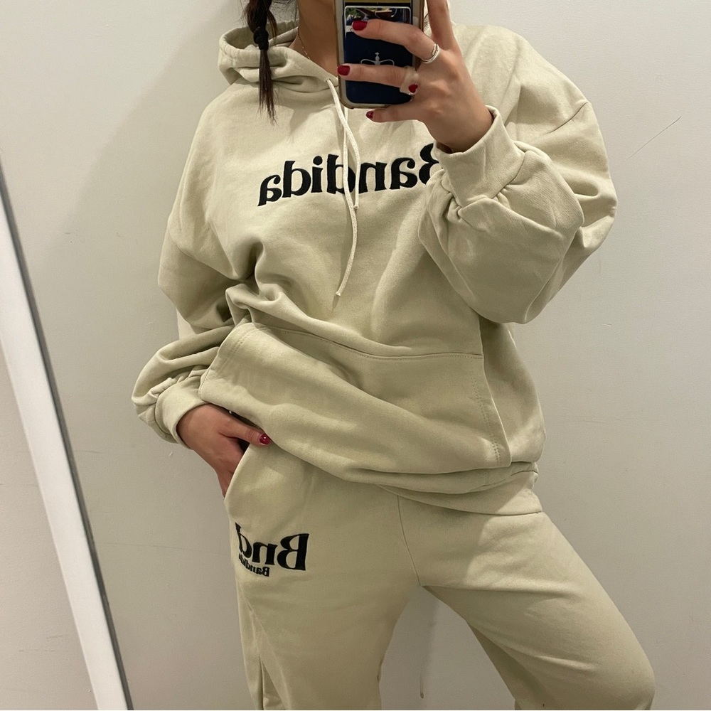 Thrifted Creamy Loungewear Set ‘Bandida’